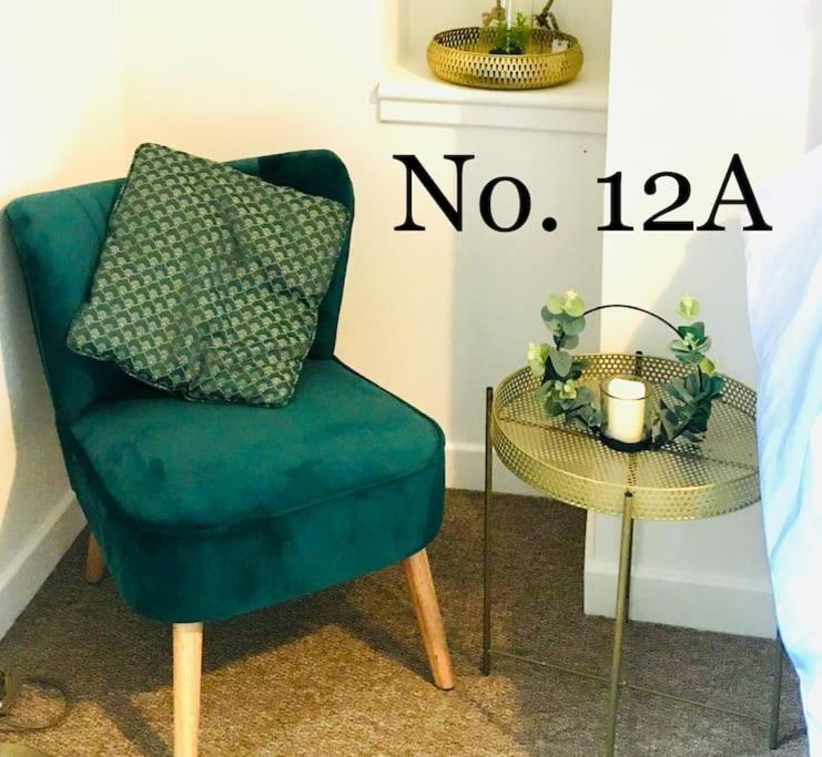 Flat 12A - Central, Modern, Bright Apartment With Free Wifi โอบาน ภายนอก รูปภาพ