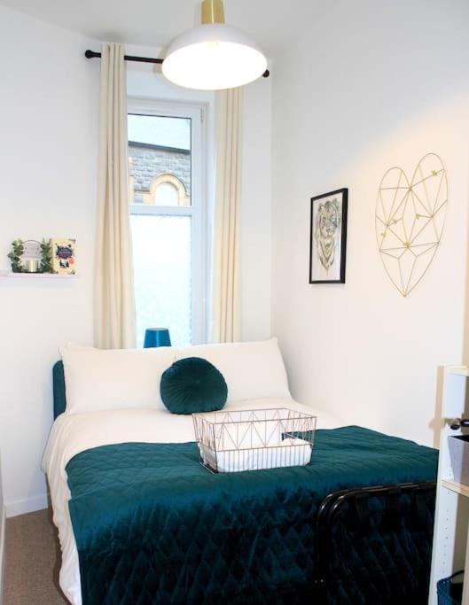 Flat 12A - Central, Modern, Bright Apartment With Free Wifi โอบาน ภายนอก รูปภาพ